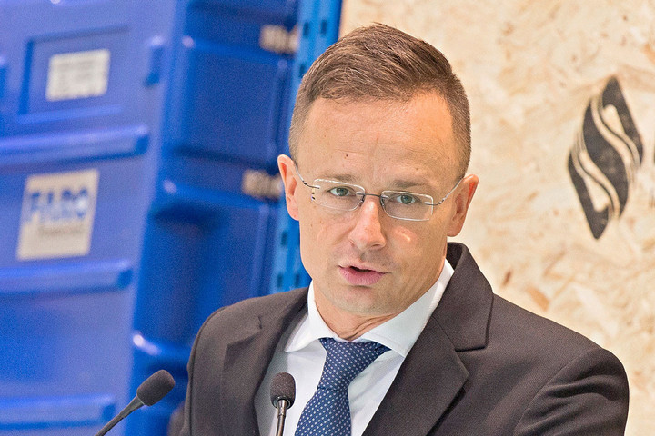 Fotó: MTI/Krizsán Csaba Másfél héten belül érkezik az orosz oltóanyagminta