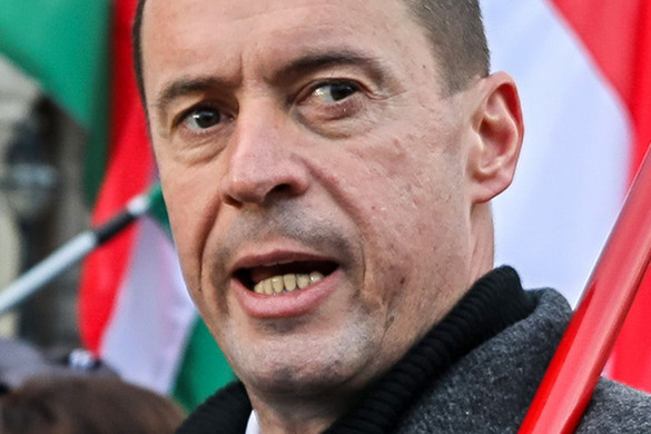 A választási kudarc értékelése helyett a kormánypárti szavazókat sértegették