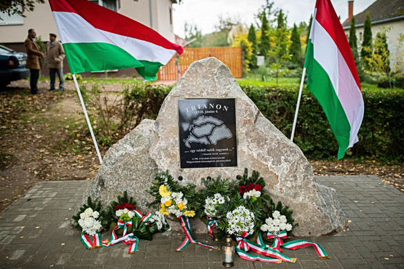 A magyar nemzet tagjai összetartoznak, éljenek bármely pontján is a világnak