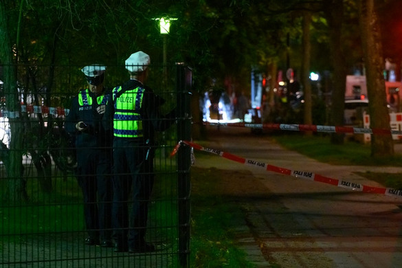 Antiszemita támadás ért egy zsidó diákot Hamburgban egy zsinagóga előtt