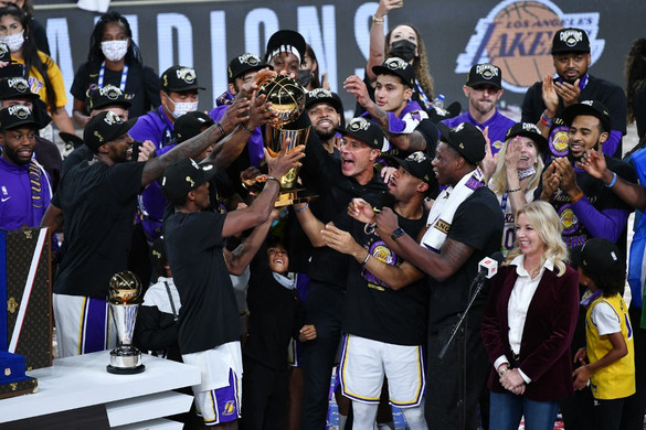 Tíz év után újra bajnok Los Angeles Lakers