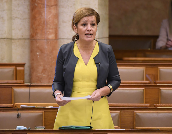 Fidesz: Bangóné szorosan a kamuvideós Korózs nyomában