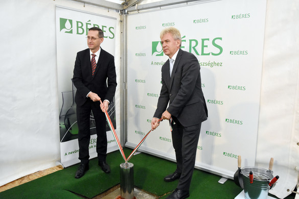 Több mint hatmilliárd forintos beruházással bővít a Béres