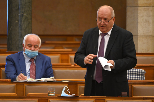 Ismét nem hallgatta meg az operatív törzs képviselőit a népjóléti bizottság