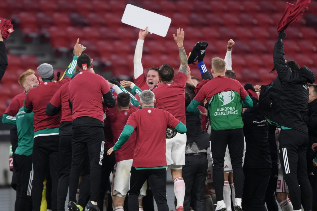 A magyar válogatott öröme, miután kijutottak a jövő nyári Európa-bajnokságra