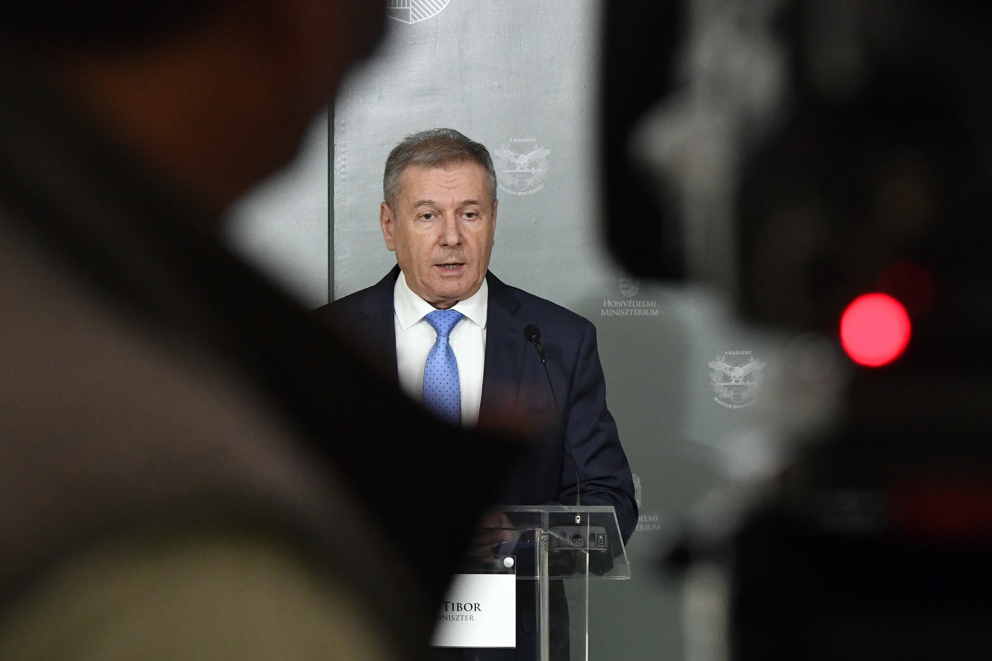 Fotó: MTI/Máthé Zoltán Benkő Tibor honvédelmi miniszter sajtótájékoztatót tart a Honvédelmi Minisztériumban 2020. november 2-án