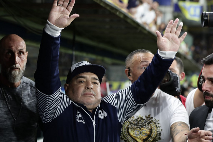 Fotó: AFP/Alejandro Pagni Vérrögöt találtak Maradona agyában, műteni kell az argentin legendát