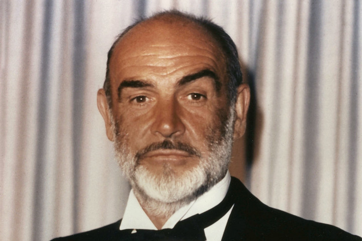 Elárverezik Sean Connery első James Bond-pisztolyát