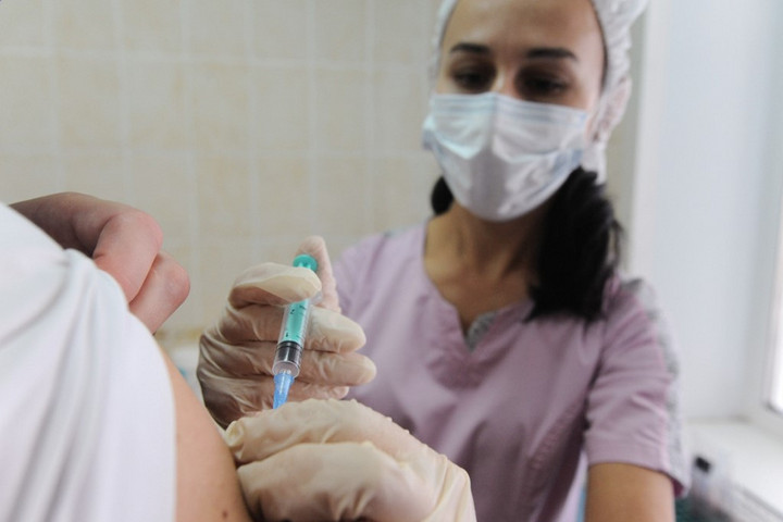 A héten kerül először ipari mennyiségben vakcina az orosz kórházakba