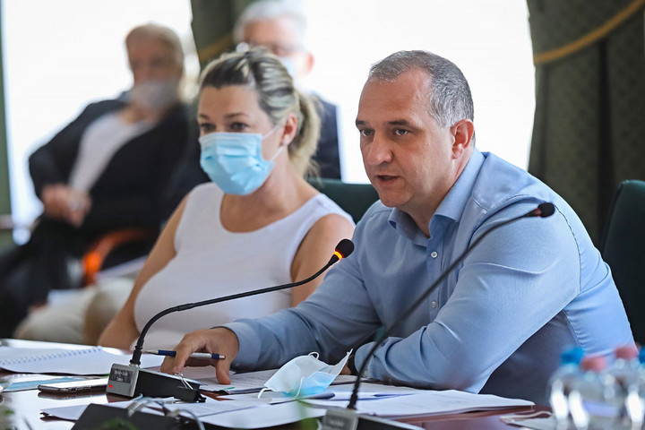 Fotó: MH/Purger Tamás A polgármesternek vállalnia kell a felelősséget