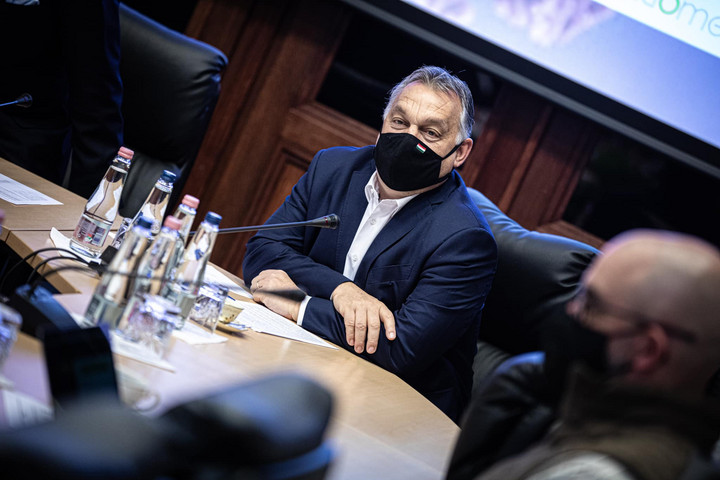 Fotó: Facebook/Orbán Viktor Orbán Viktor ismét az operatív törzs ülésén kezdte a hetet