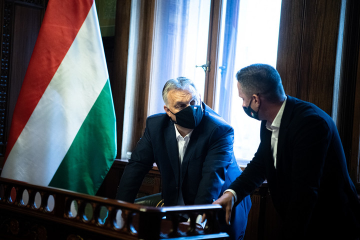 Orbán Viktor elfogadta a kutyatartók javaslatát