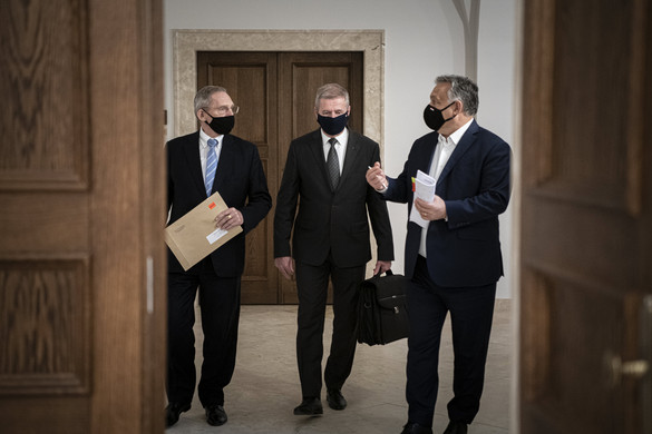 Orbán Viktor: A katonaság is részt vesz a kijárási tilalom betartatásában