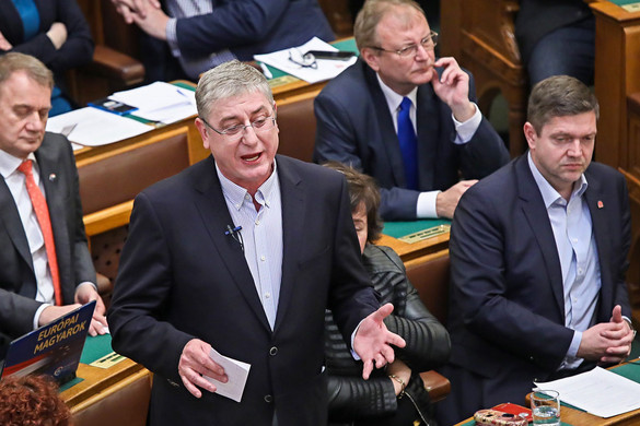 Fidesz: Szégyen, amit a baloldal egész évben művelt