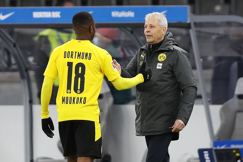 Fotó: AFP/DPA/Firo Sportphoto/Sebast Pacsi a mestertől: Lucien Favre vezetőedző is nagyon bízik a fiatal csatárban