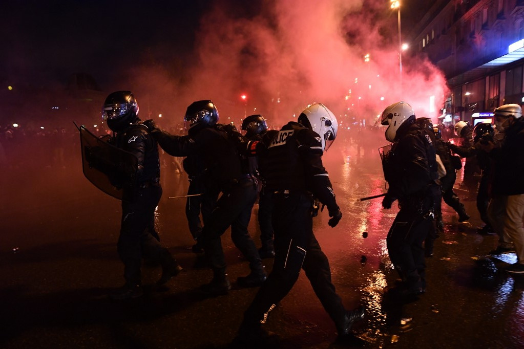Fotó: Julien Mattia / ANADOLU AGENCY A párizsi rendőrség megelőzte a incidenseket