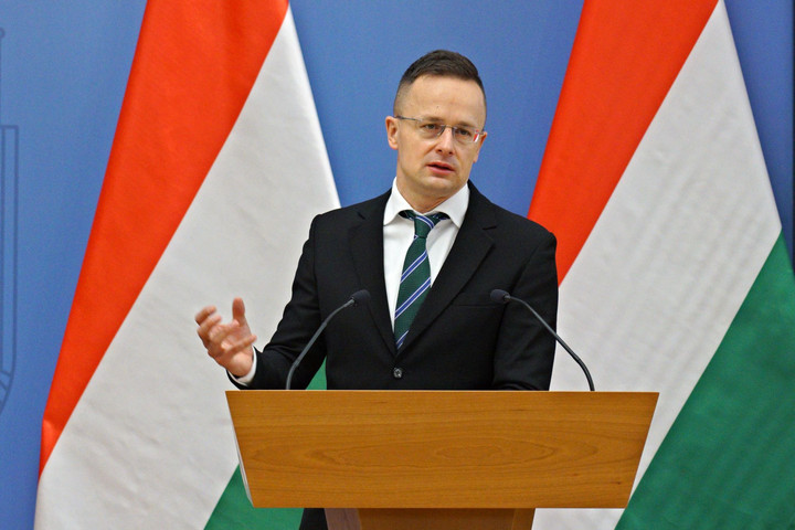 Szijjártó: 2021-ben is megvédjük a magyar érdekeket