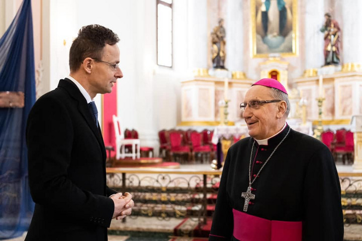Tadeusz Kondrusiewicz érsek visszatérhetett Minszkbe