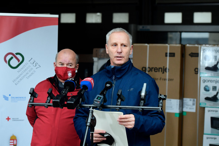 Fotó: MTI/Koszticsák Szilárd Négymillió forint értékű eszközadomány érkezett a Heim Pál gyermekkórházba