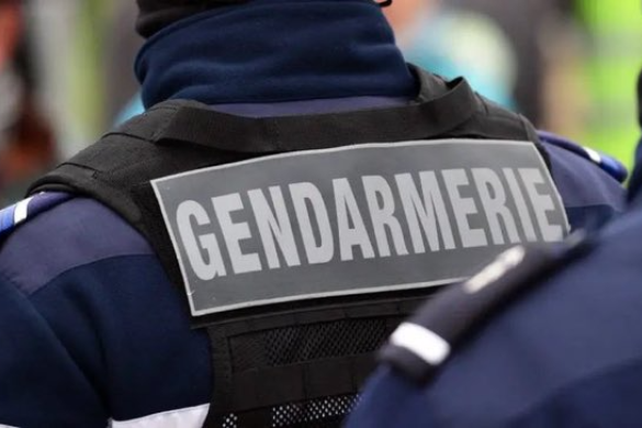 Lelőttek három csendőrt Franciaországban
