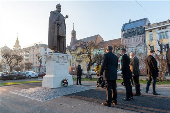 A fekete márciusra emlékeznek Marosvásárhelyen és Brüsszelben