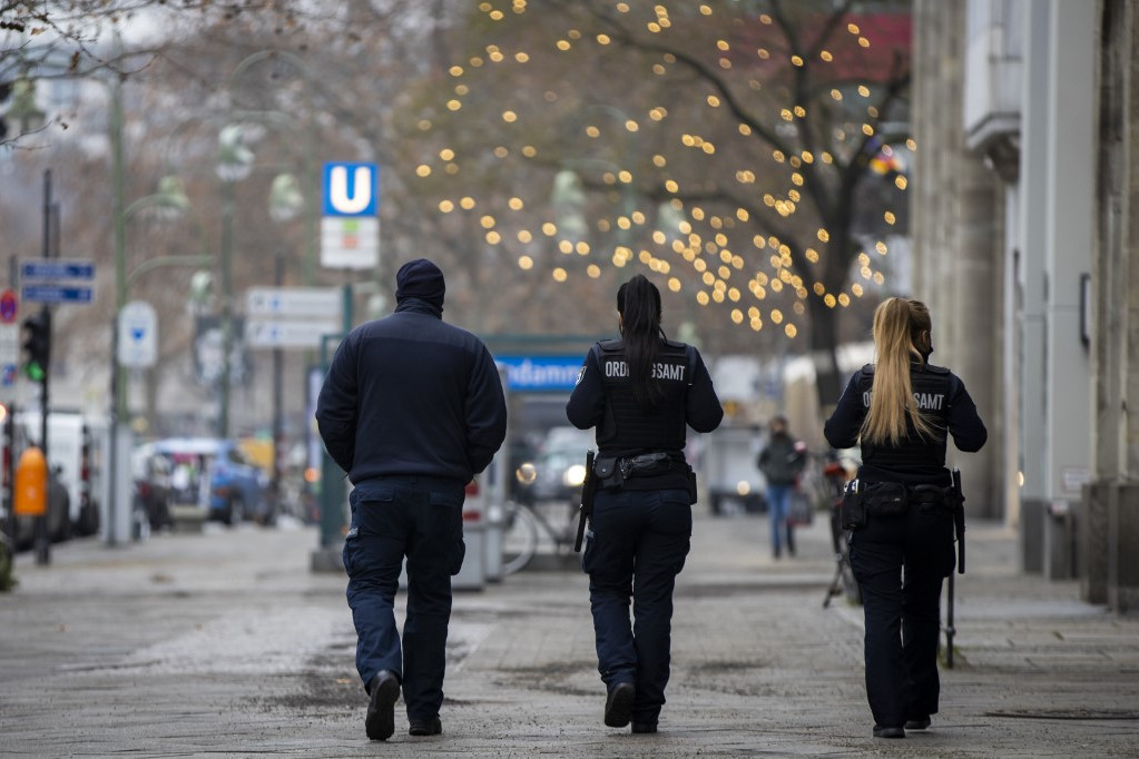 Fotó: Odd ANDERSEN / AFP Járőrözés Berlinben
