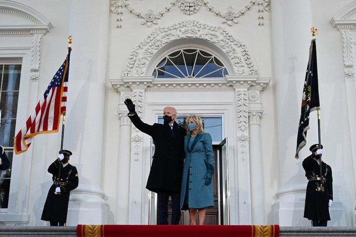 Fotó: AFP/Jim Watson Biden felesége kitüntetett egy férfit nőnapon