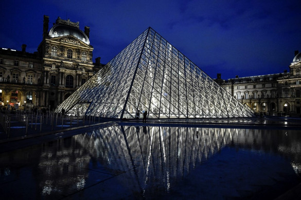 Korábban lekapcsolják a Louvre és a versailles-i kastély díszkivilágítását