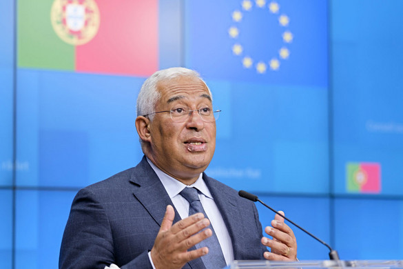António Costa marad Portugália élén