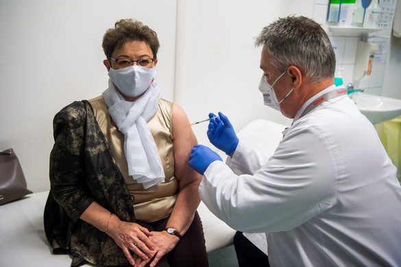 Müller Cecília megkapta a koronavírus elleni oltást