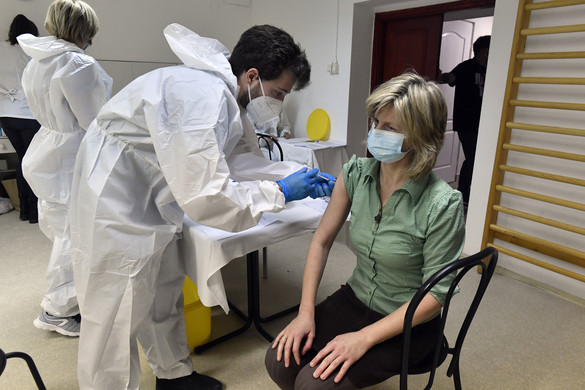 A magyarok többsége a védőoltástól várja a járvány megfékezését
