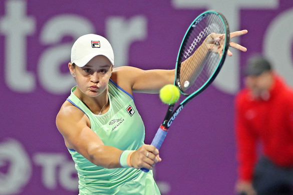 Két női meccsen negyvenegy ász, Barty és Pliskova vívja a döntőt