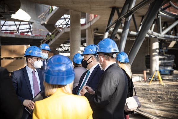 A kormányfő a Hungexpóra látogatott