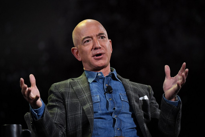 Jeff Bezos még az idén lemond az Amazon vezetéséről