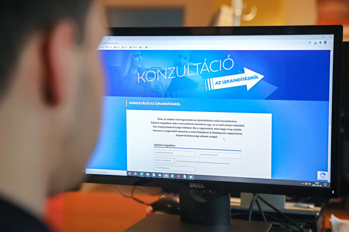 Fotó: MH/Purger Tamás Konzultáció az újraindításról