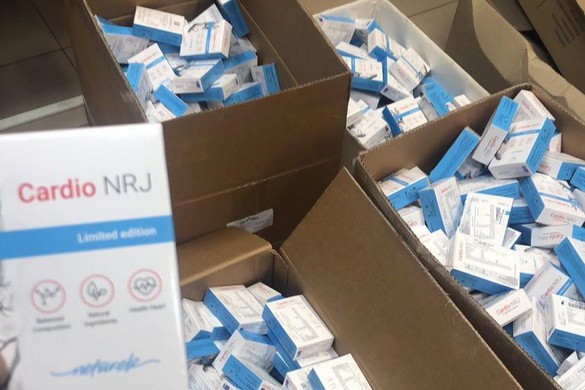 Engedély nélküli szert reklámoztak Merkely Béla nevével