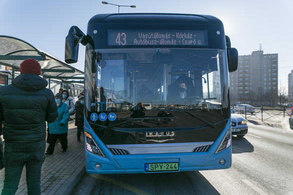 Elektromos Ikarus autóbusz közlekedik Székesfehérváron