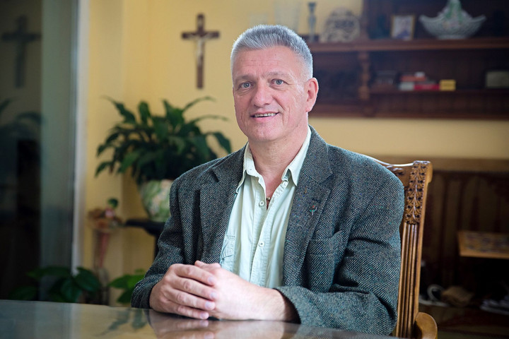 Fotó: MH/Papajcsik Péter Pomázon is repedezik a szivárványkoalíció
