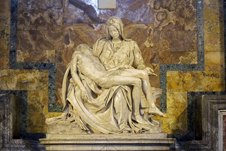 Fotó: AFP/Christophe Lehenaff Michelangelo Pietàja és Liberius álma