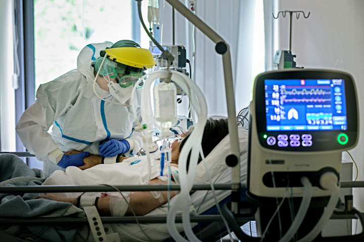 Lekapcsolta szobatársa lélegeztetőgépét egy kórházi beteg
