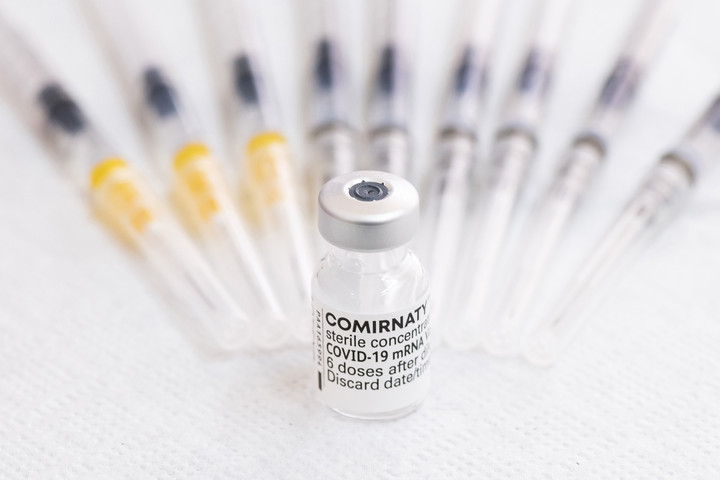 Csaknem negyedmillió adag Pfizer-vakcina érkezett az országba