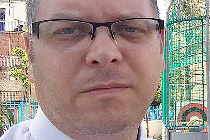 Ifj. Buzánszky: Fegyverünk lehet az oltás