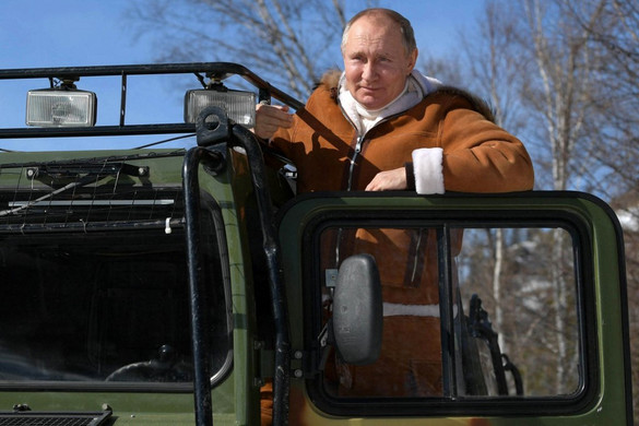 Lánctalpassal kirándult Vlagyimir Putyin