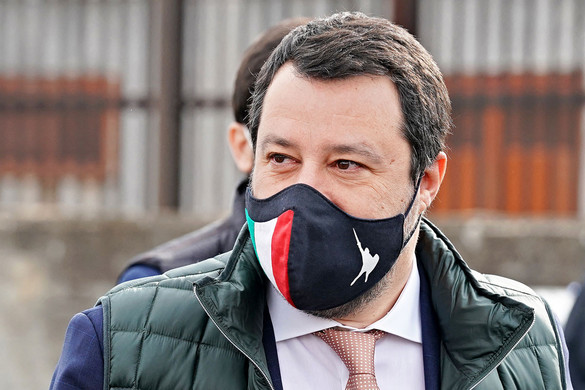Újra bevezetné Salvini a szigorú határellenőrzést
