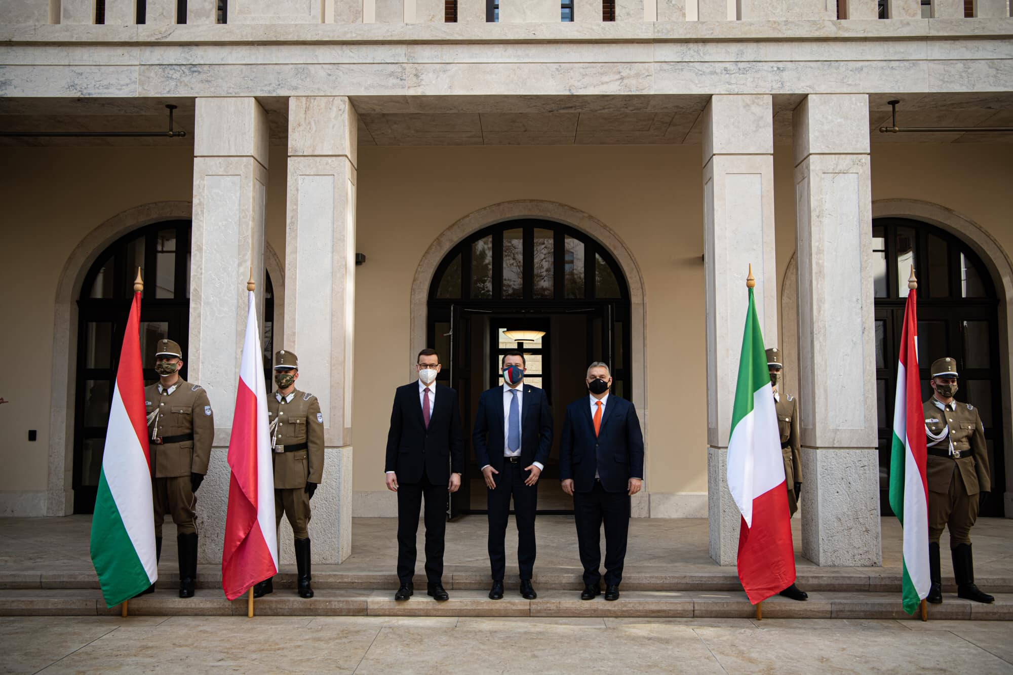 Morawieckit és Salvinit fogadta Orbán Viktor