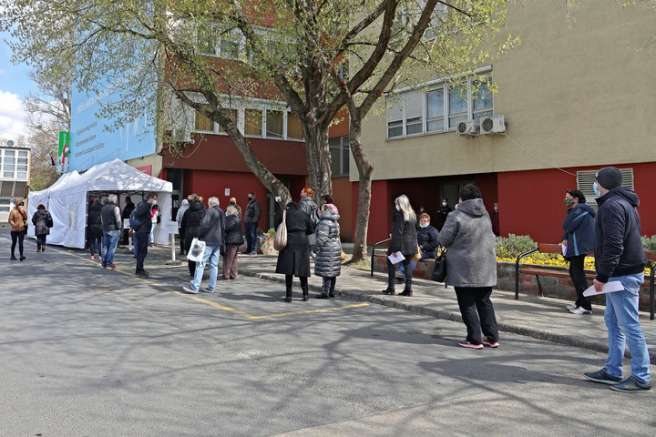 Fotó: MH/Katona László Feszes oltási tempó