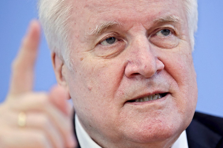 Fotó: AFP Seehofer: Athén veszélyezteti az EU menekültügyi rendszerét
