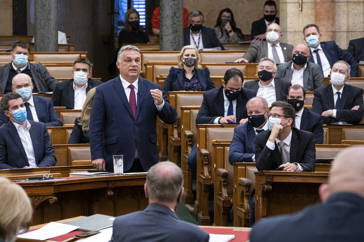Fotó: MTI/Szigetváry Zsolt Orbán Viktor: Jakab Péter nyegle és faragatlan módon beszélt a halottakról