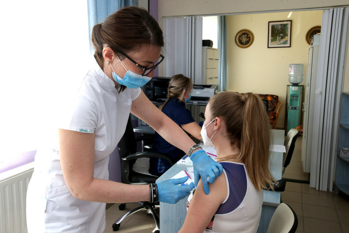 Fotó: MTI/Kiss Dániel Eddig 5 137 031 embert oltottak be hazánkban