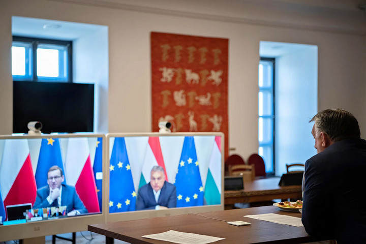 Fotó: Orbán Viktor Facebook-oldala Kiállnak Csehország mellett a visegrádiak